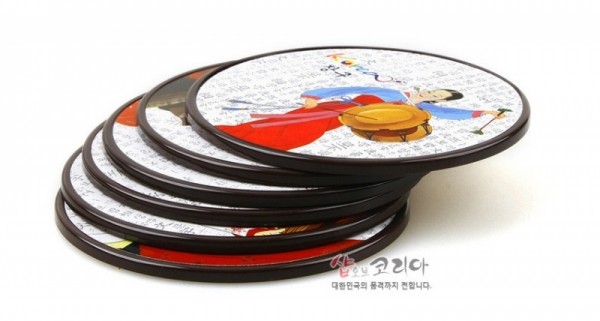 전통컵받침-미인도 - 한국 미인도가 담겨 있는 컵받침