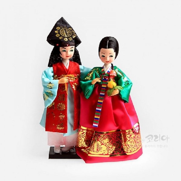 한복인형 中 - 도령과 아씨 - 한국의 전통의복을 재현한 한복인형