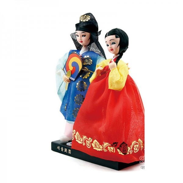작은 한복 인형들-도령과아씨 - 한국의 전통의복을 재현한 한복인형