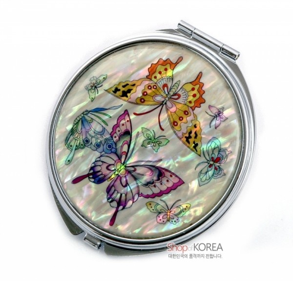 손거울中-색나비 - 자개의 오색빛으로 배경을 만든 제품