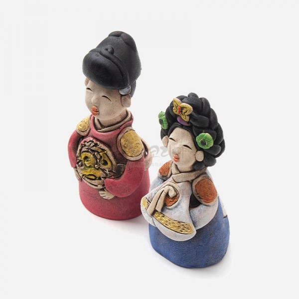 황토인형-작은 왕과왕비 - 황토로 구워내 채색한,도자기 기법의 작은 전통인형