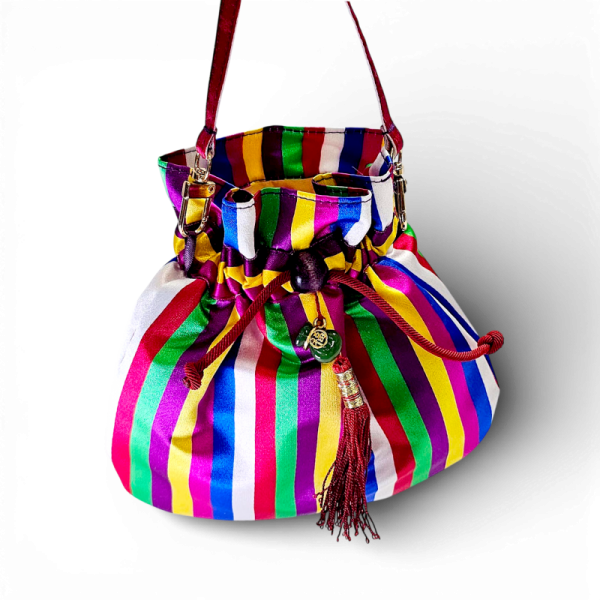 수공예 색동복주머니 손지갑 - 한복 숙련공이 전통을 살리면서도 현대적인으로 만든제품