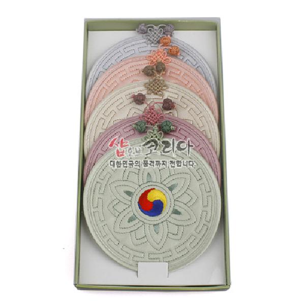 [소산당]누비컵받침연꽃태극-원형5종 - 예쁜 매듭과 누비가 특징인 제품